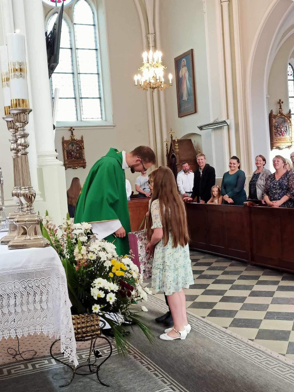 Pożegnanie księdza Damiana Gadamera w Komarówce