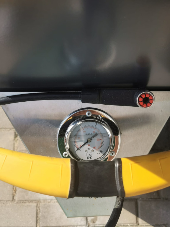 Samoobsługowa stacja naprawy rowerów w Ulanie