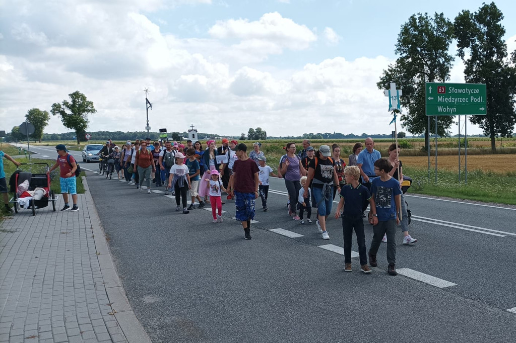 Piesza pielgrzymka na Jasną Górę z Komarówki