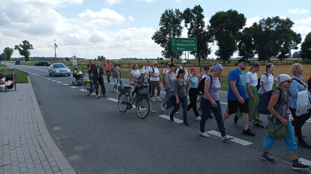 Piesza pielgrzymka na Jasną Górę z Komarówki