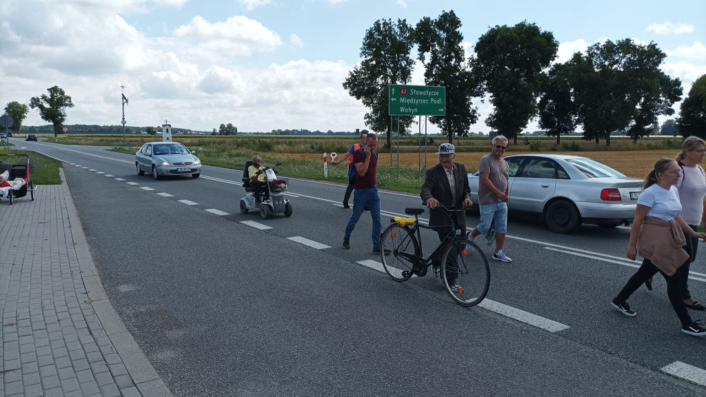 Piesza pielgrzymka na Jasną Górę z Komarówki