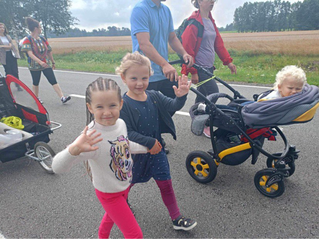 Piesza pielgrzymka na Jasną Górę z Komarówki (2)