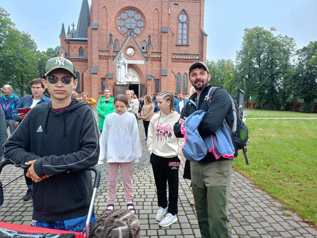 Piesza pielgrzymka na Jasną Górę z Komarówki (2)