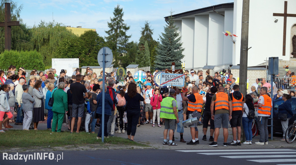Wyjście pątników z Radzynia