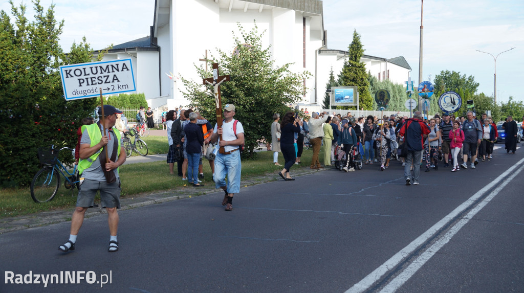 Wyjście pątników z Radzynia
