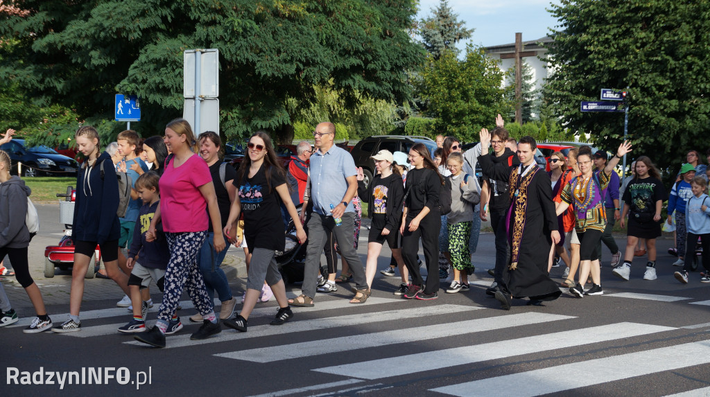 Wyjście pątników z Radzynia