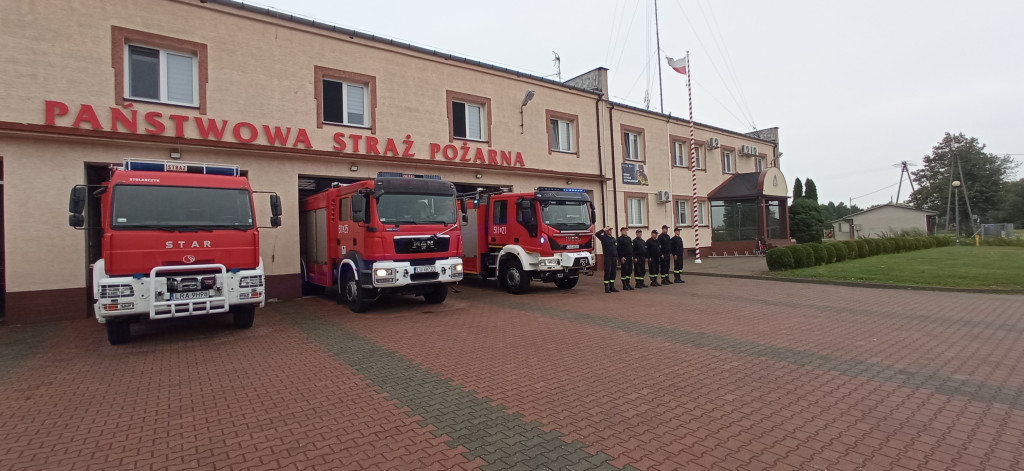Uczczenie rocznicy 1 sierpnia przez strażaków