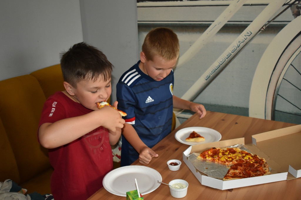 Warsztaty robienia pizzy dla dzieci z gminy Wohyń