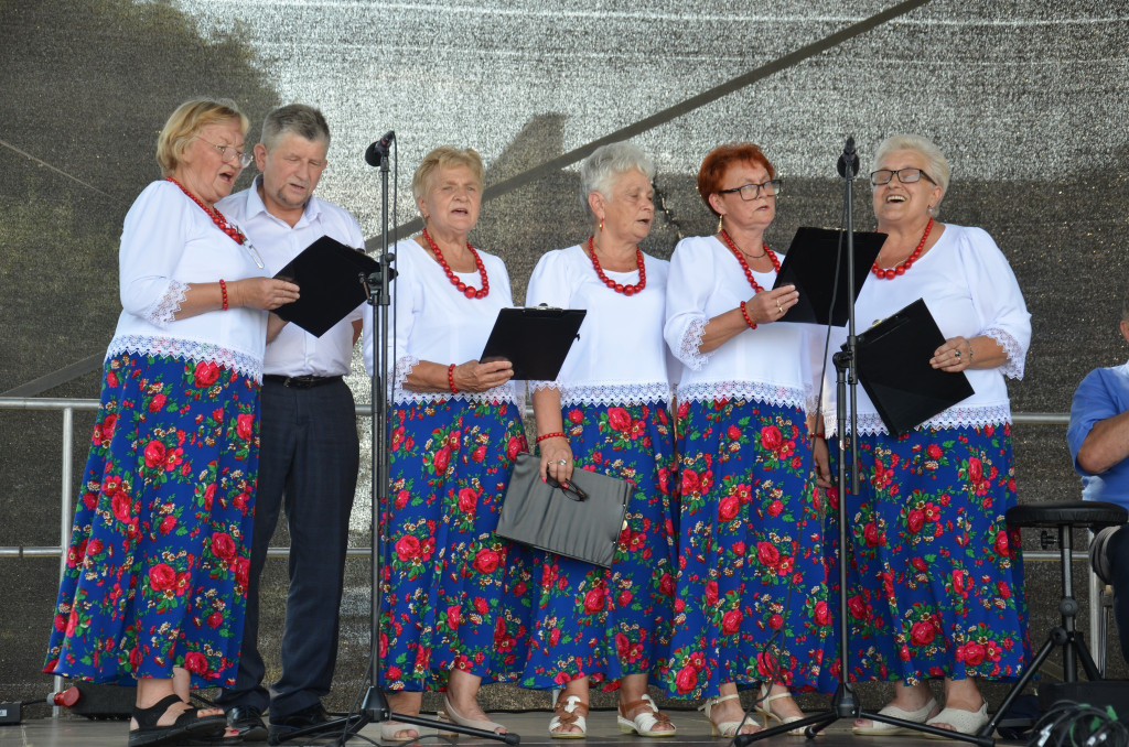 Dożynki gminno-parafialne w Ulanie-Majoracie