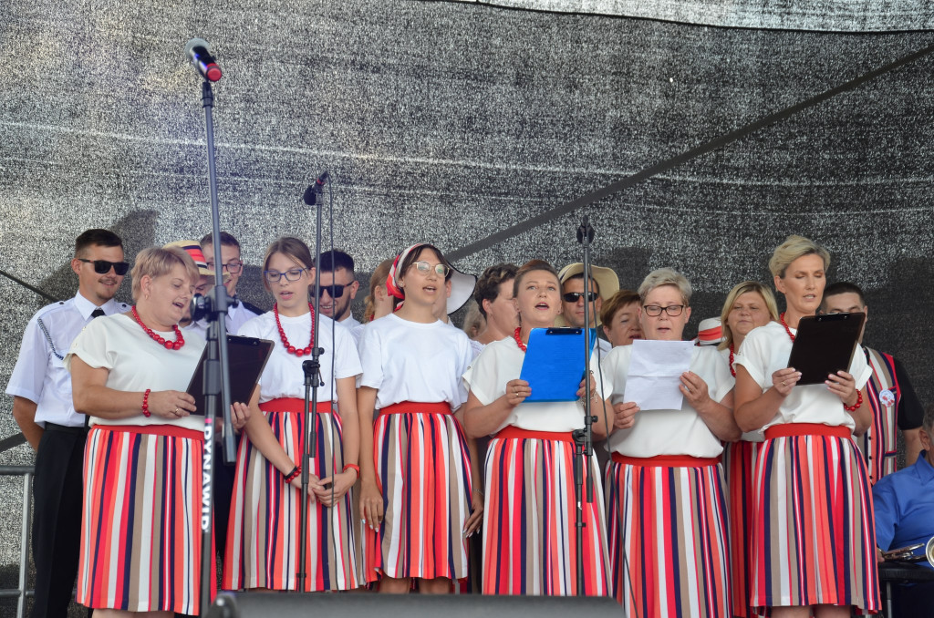 Dożynki gminno-parafialne w Ulanie-Majoracie