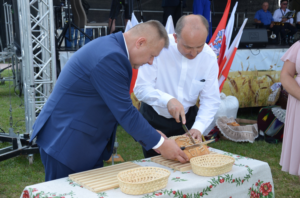 Dożynki gminno-parafialne w Ulanie-Majoracie