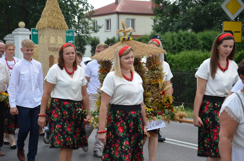 Dożynki gminno-parafialne w Ulanie-Majoracie