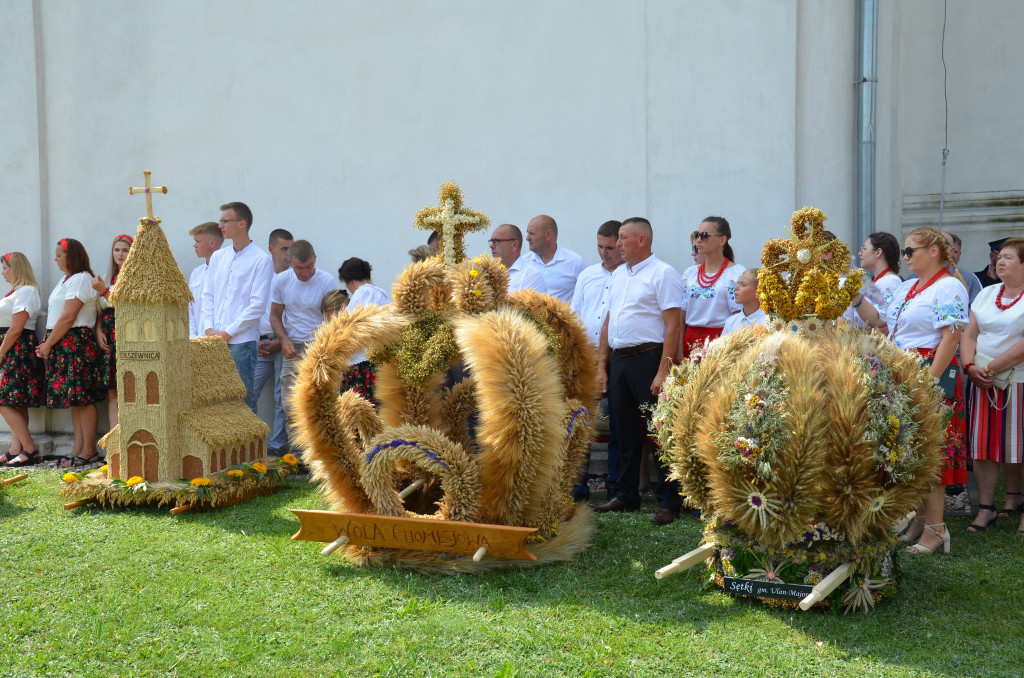 Dożynki gminno-parafialne w Ulanie-Majoracie