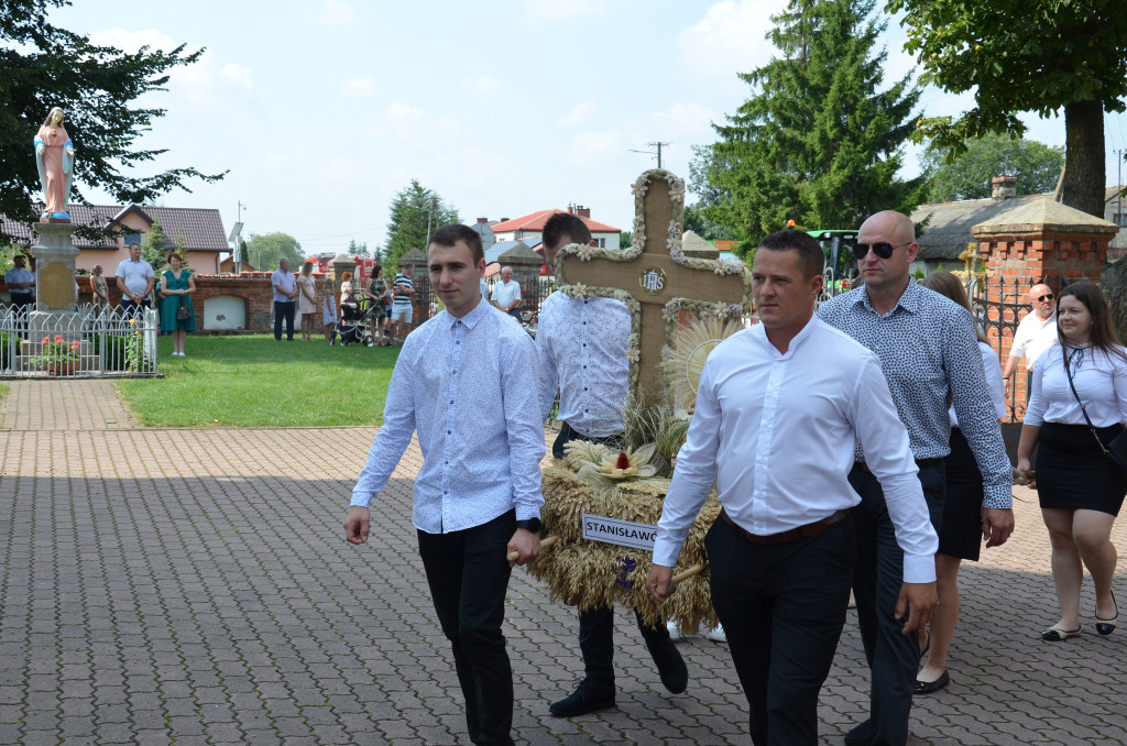 Dożynki gminno-parafialne w Ulanie-Majoracie