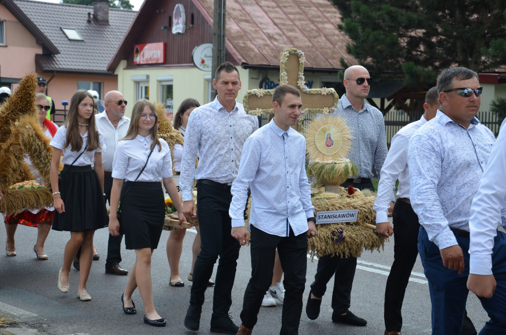 Dożynki gminno-parafialne w Ulanie-Majoracie