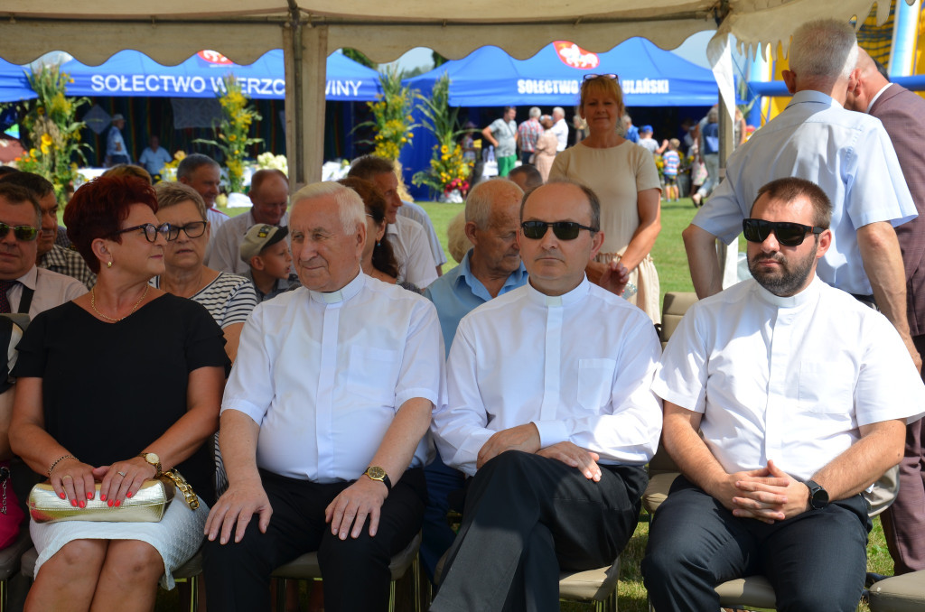 Dożynki gminno-parafialne w Ulanie-Majoracie