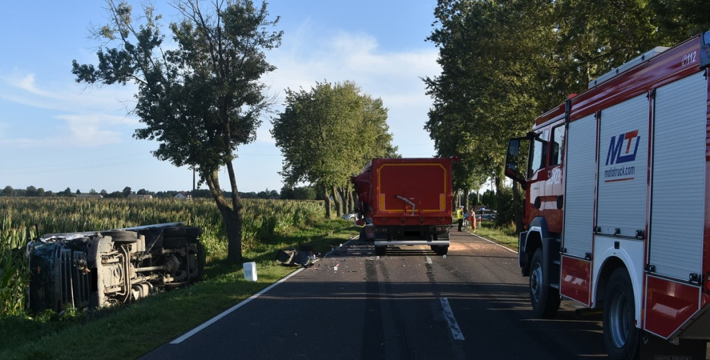 Zderzenie ciężarówek na drodze krajowej w Turowie