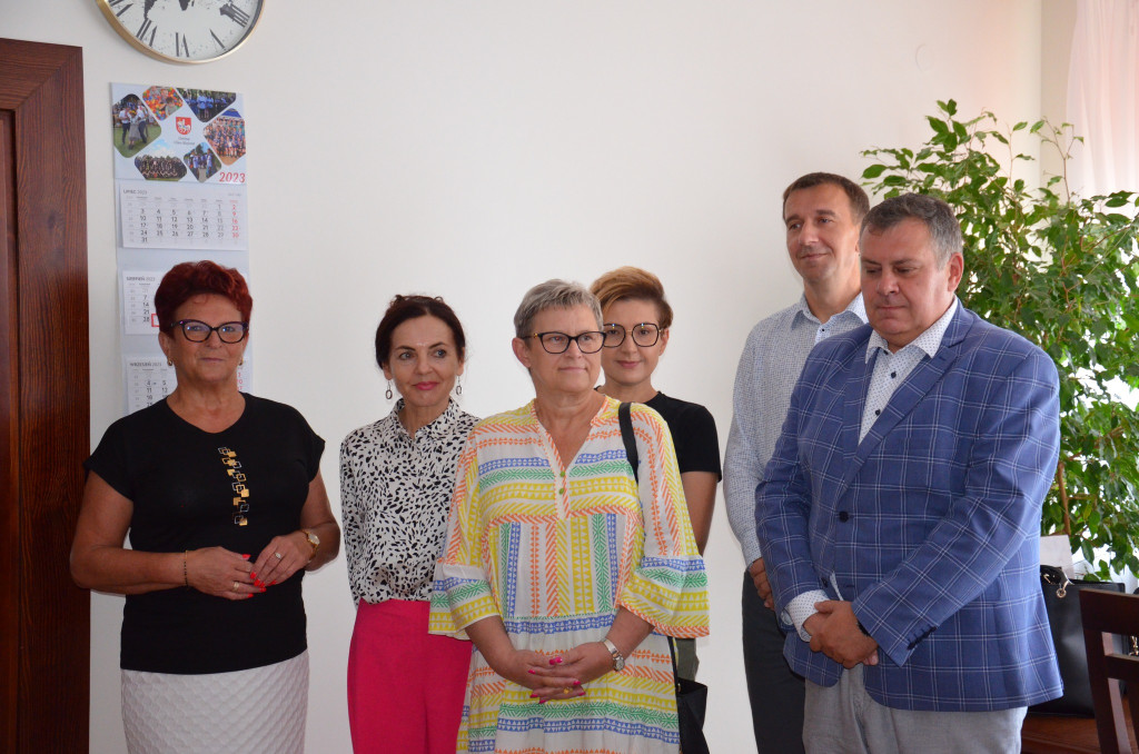 Akty mianowania nauczycieli i nominacje dyrektorów