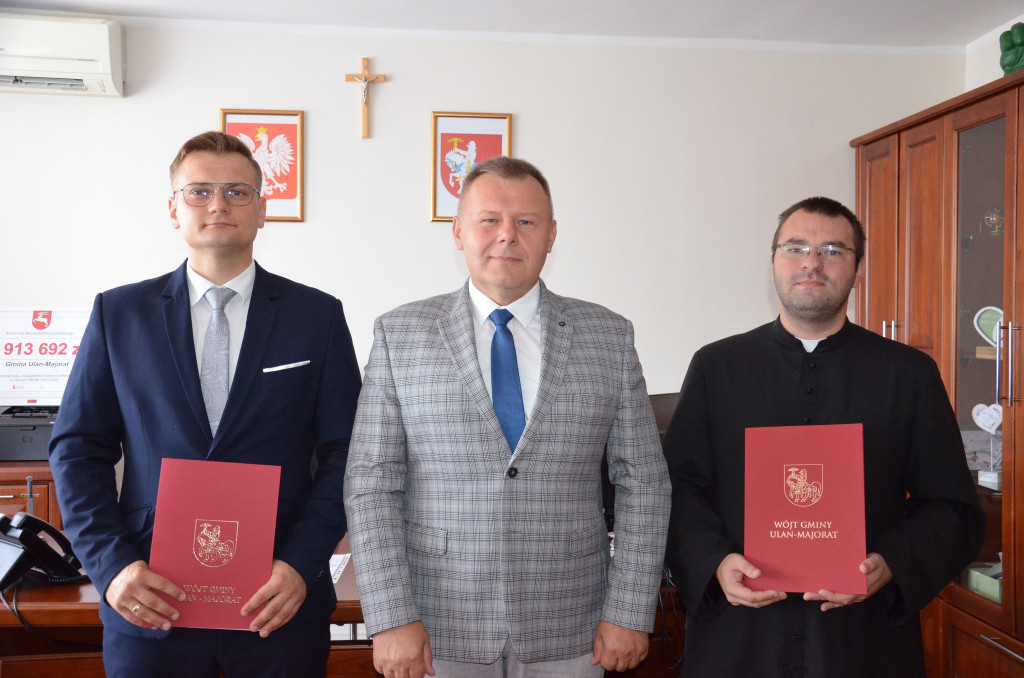 Akty mianowania nauczycieli i nominacje dyrektorów