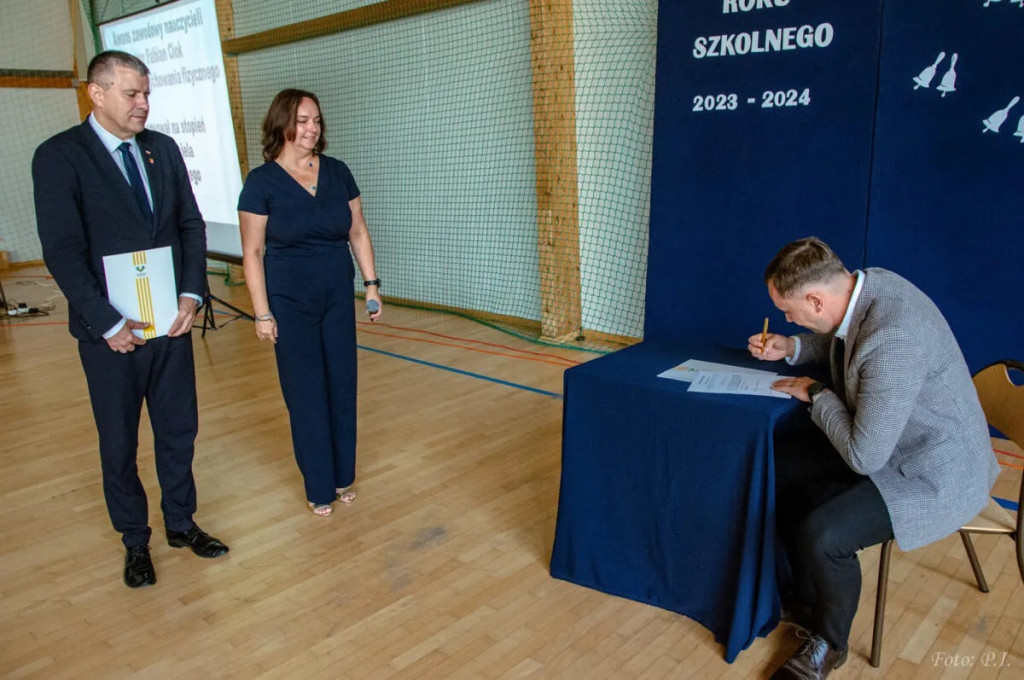 Rozpoczęcie roku szkolnego w I LO w Radzyniu