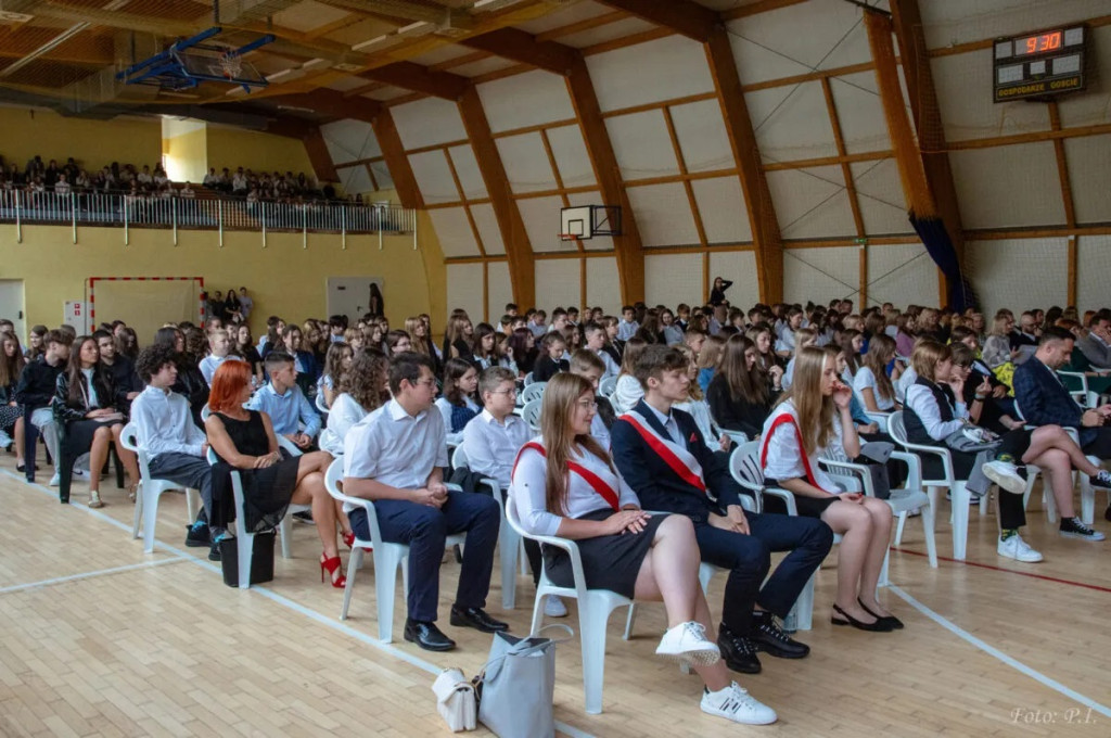 Rozpoczęcie roku szkolnego w I LO w Radzyniu