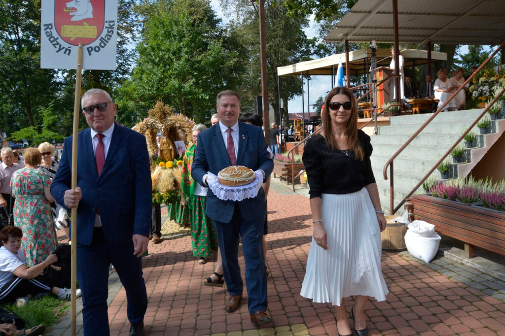 Delegacja gminy Radzyń na dożynkach diecezjalnych