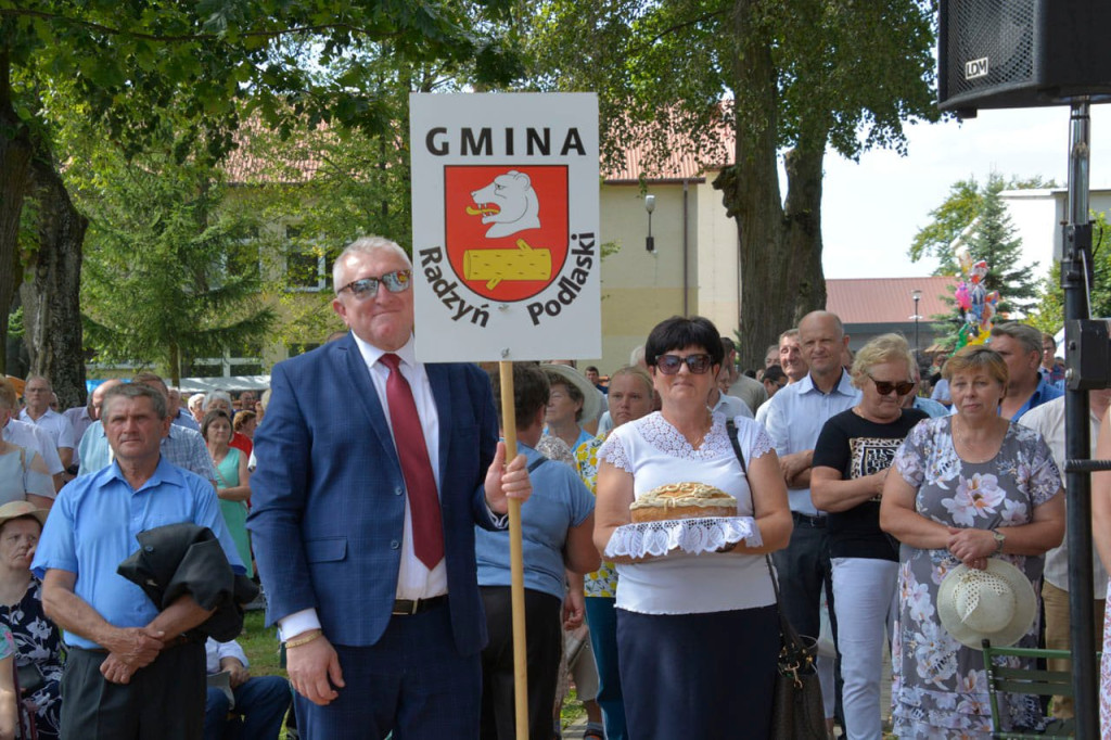 Delegacja gminy Radzyń na dożynkach diecezjalnych