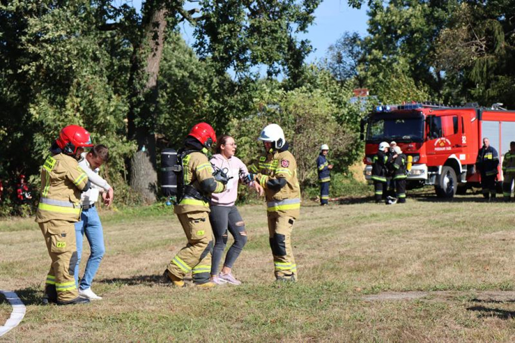 Ćwiczenia służb mundurowych w Żeliźnie i Witorożu