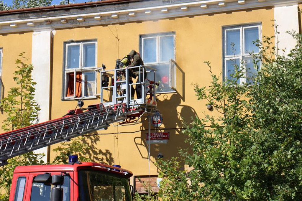 Ćwiczenia służb mundurowych w Żeliźnie i Witorożu