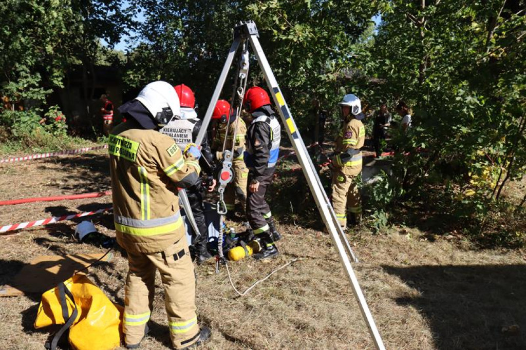 Ćwiczenia służb mundurowych w Żeliźnie i Witorożu