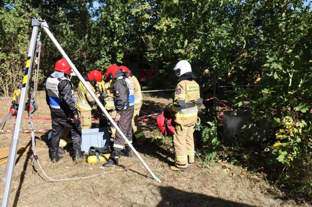 Ćwiczenia służb mundurowych w Żeliźnie i Witorożu