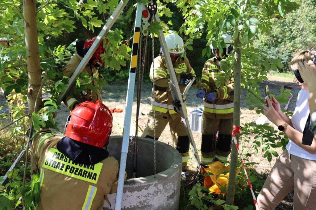 Ćwiczenia służb mundurowych w Żeliźnie i Witorożu