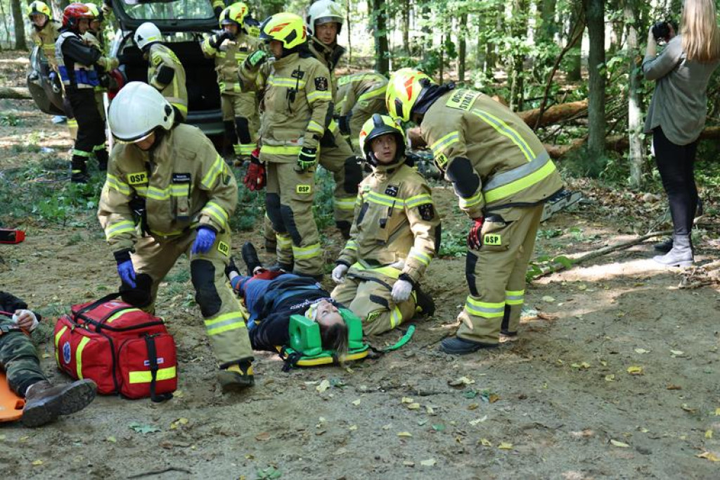 Ćwiczenia służb mundurowych w Żeliźnie i Witorożu