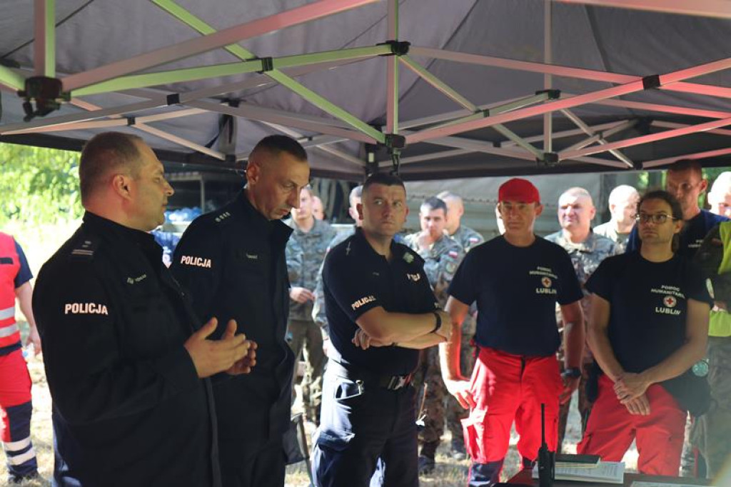 Ćwiczenia służb mundurowych w Żeliźnie i Witorożu