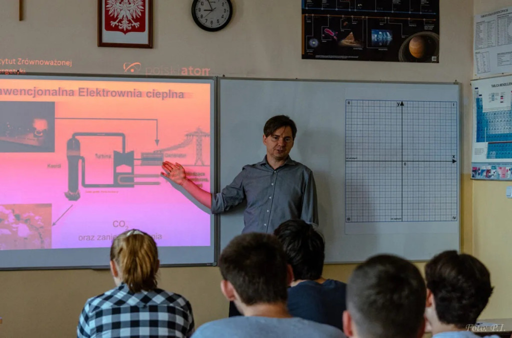 Wykład o energetyce jądrowej w I LO w Radzyniu