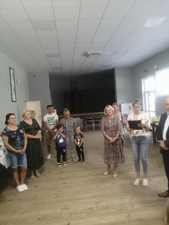 Otwarcie kącika dla dzieci w Ostrówkach