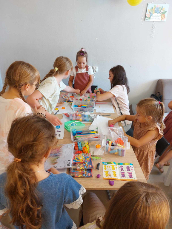 Otwarcie kącika dla dzieci w Ostrówkach