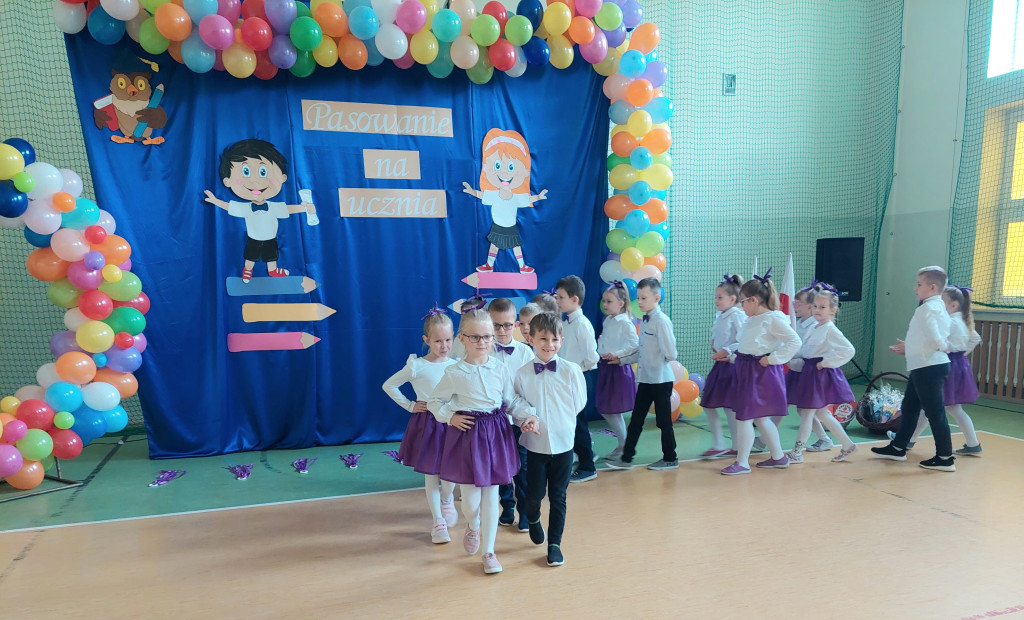 Uroczyste pasowanie na ucznia w SP w Domaszewnicy