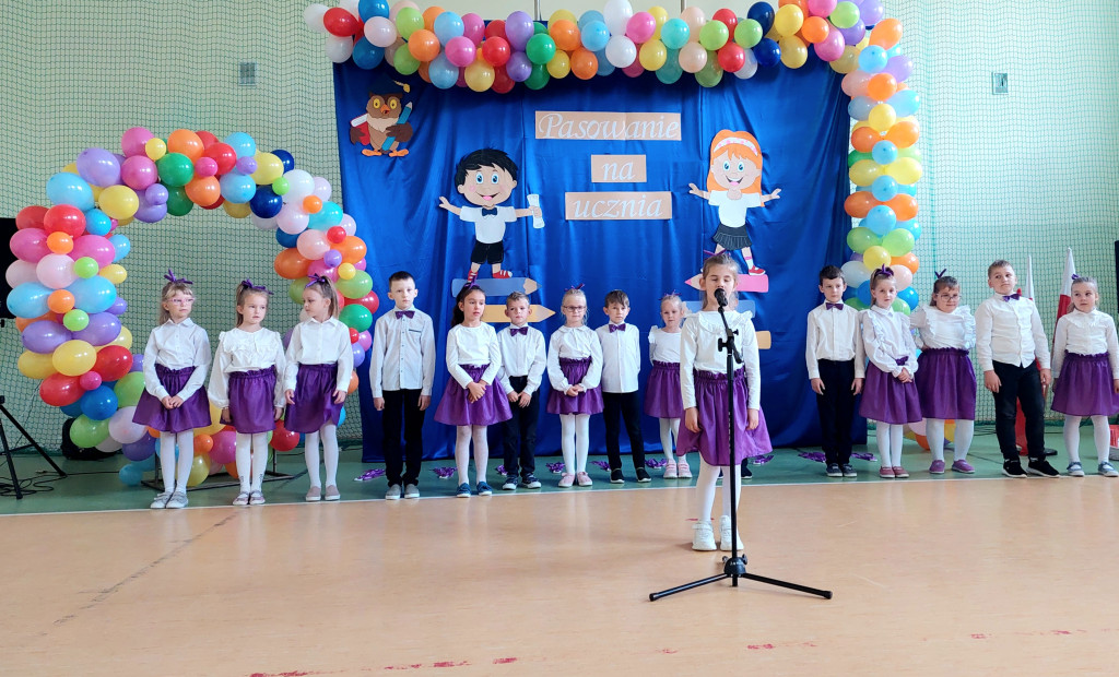 Uroczyste pasowanie na ucznia w SP w Domaszewnicy