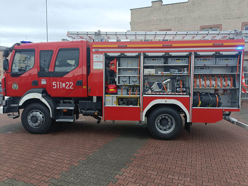 Nowy samochód radzyńskich strażaków