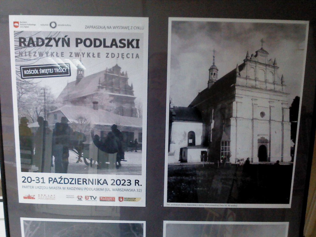Wystawa starych zdjęć kościoła Trójcy Św.