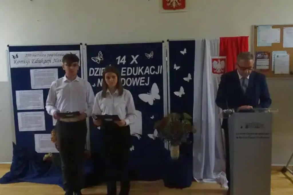 Dzień Edukacji Narodowej w LO w Komarówce