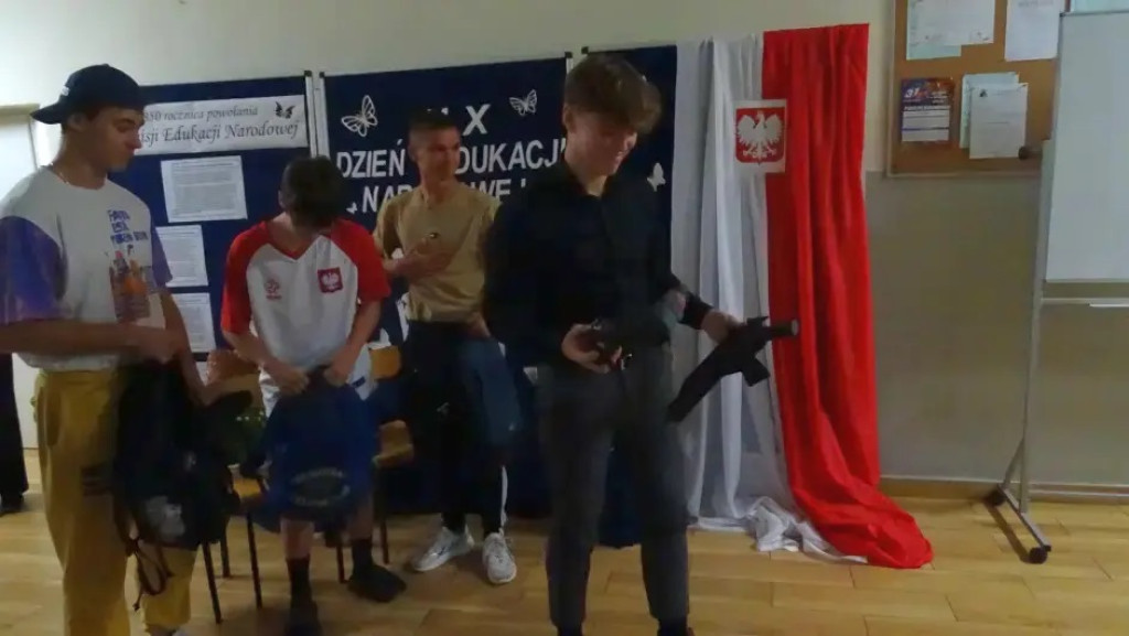 Dzień Edukacji Narodowej w LO w Komarówce