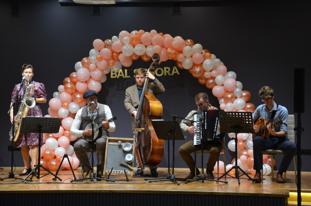 Bal Seniora w Ulanie-Majoracie