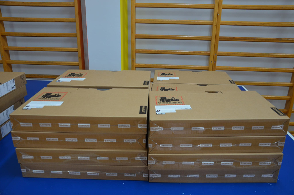 Rozdanie laptopów uczniom ZS w Ulanie-Majoracie