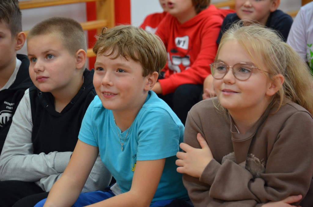 Rozdanie laptopów uczniom ZS w Ulanie-Majoracie