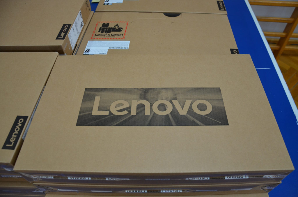 Rozdanie laptopów uczniom ZS w Ulanie-Majoracie