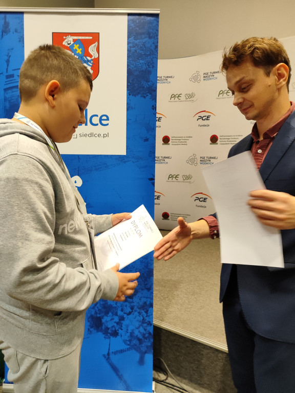 Sukces uczniów z Domaszewnicy na turnieju maszyn