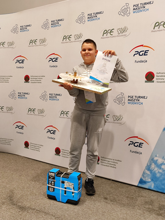 Sukces uczniów z Domaszewnicy na turnieju maszyn