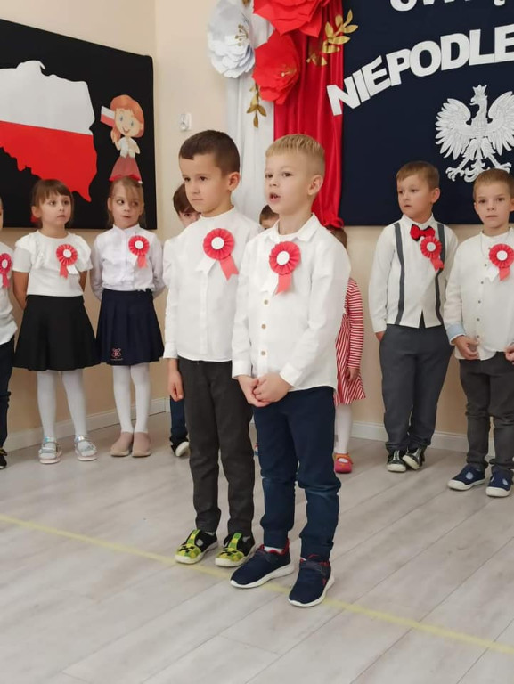 Święto Niepodległości w przedszkolu 